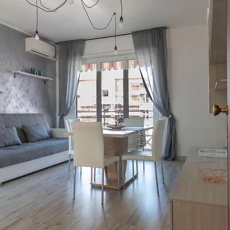 Il Girasole Apartment